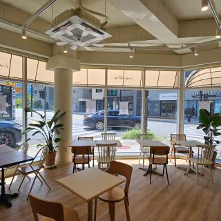 CAFE LAZY SHEEP